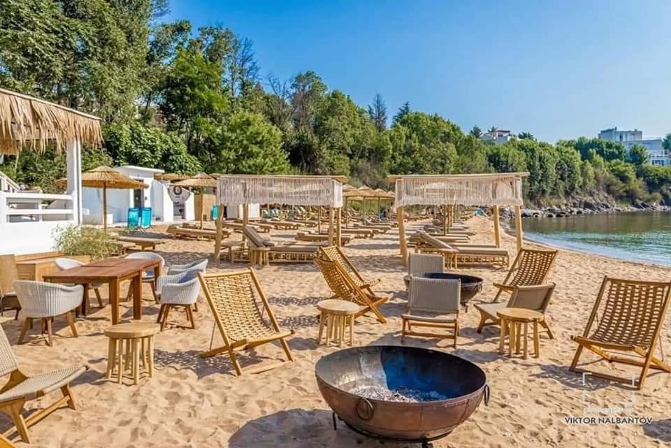 Captain'S Island Deluxe Chernomorets Exterior photo